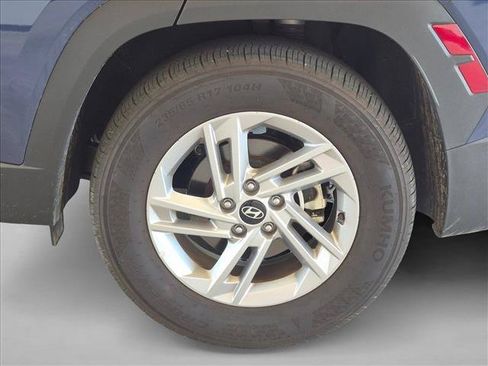 Used 2025 Hyundai Tucson SE FWD image 14