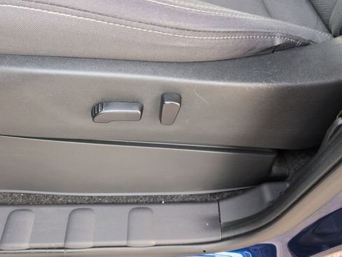 Used 2023 Nissan Frontier SV w/ SV Convenience Package image 10