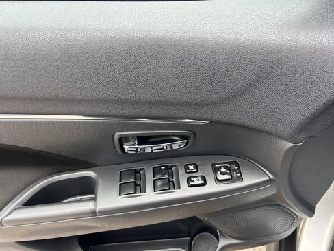 Used 2020 Mitsubishi Outlander Sport ES image 10