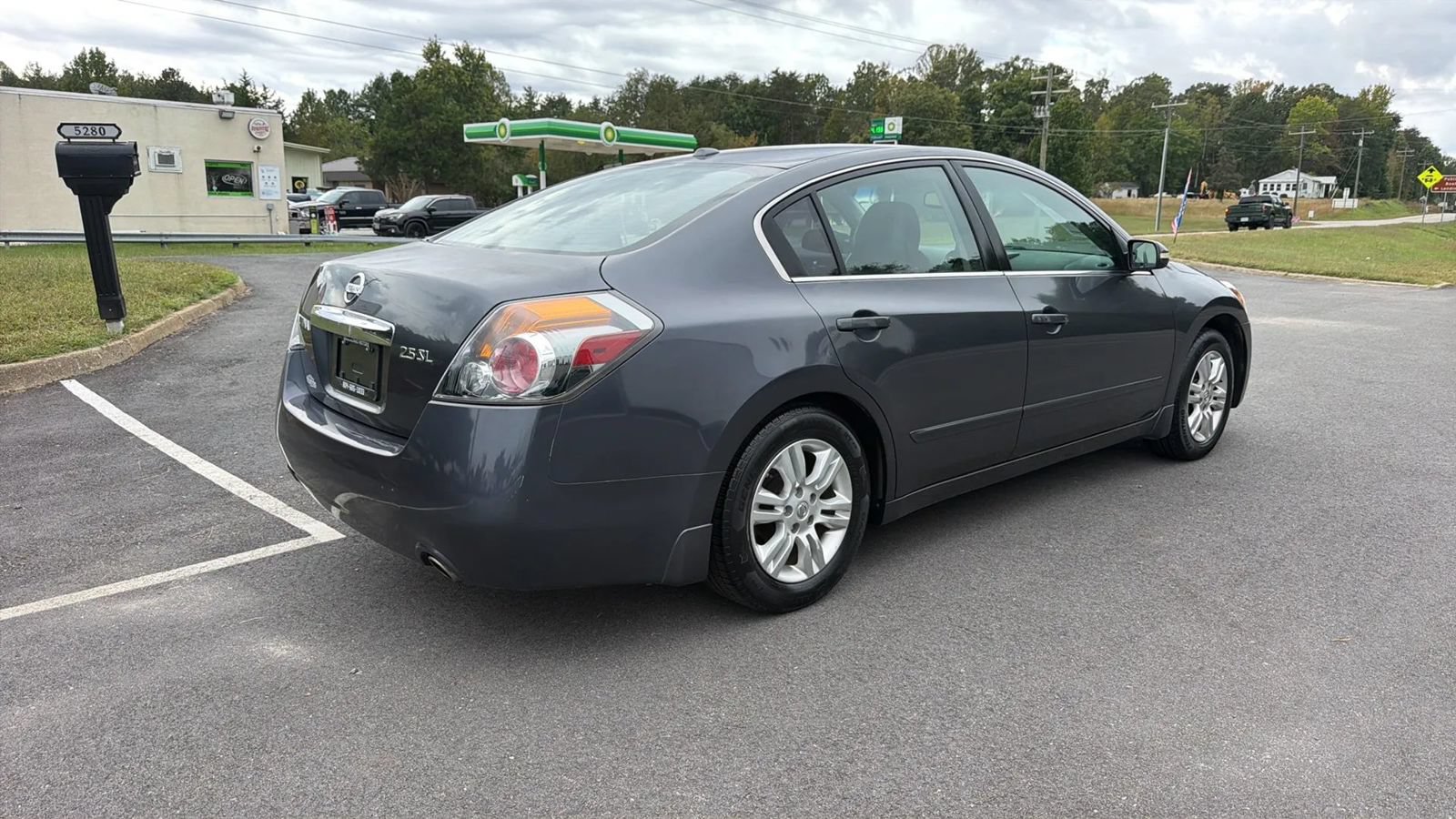 Used 2012 Nissan Altima 2.5 SL w/ 2.5SL Pkg FWD image 7