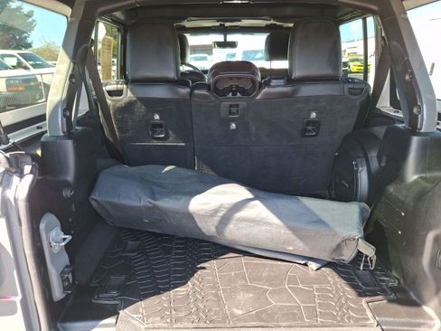 Used 2018 Jeep Wrangler Unlimited Rubicon image 21