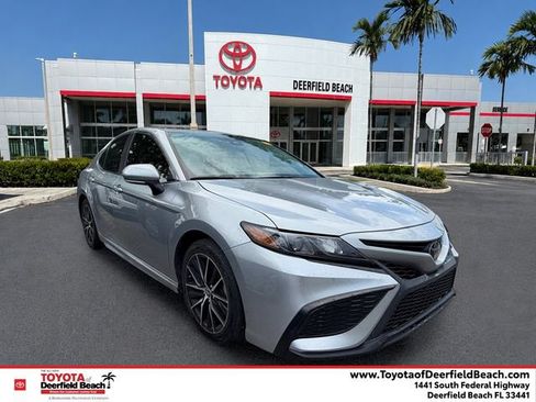 Certified 2024 Toyota Camry SE FWD image 1