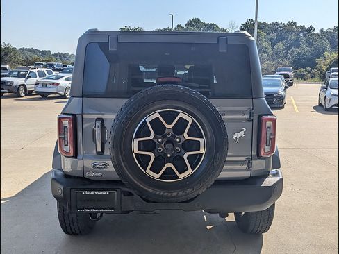 Used 2024 Ford Bronco Outer Banks AWD/4WD image 8
