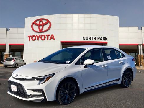 New 2026 Toyota Corolla SE image 1