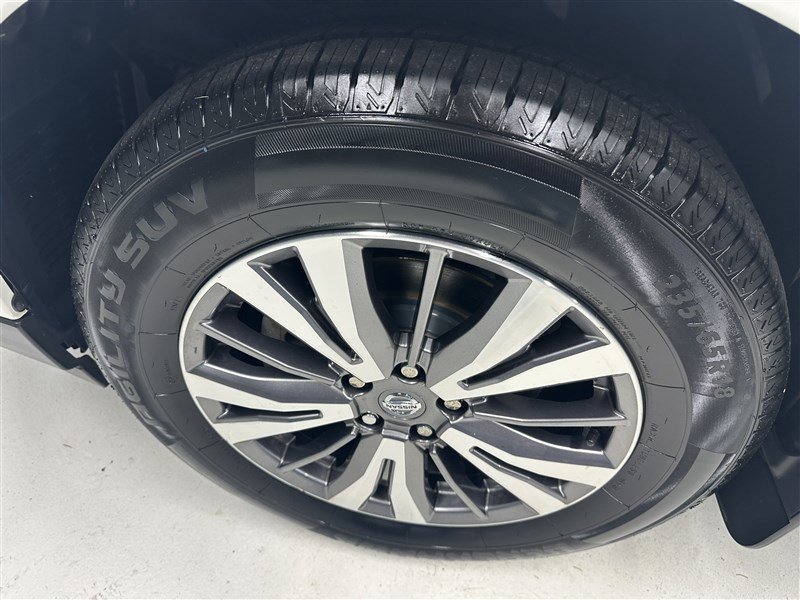Used 2019 Nissan Pathfinder S AWD/4WD image 19