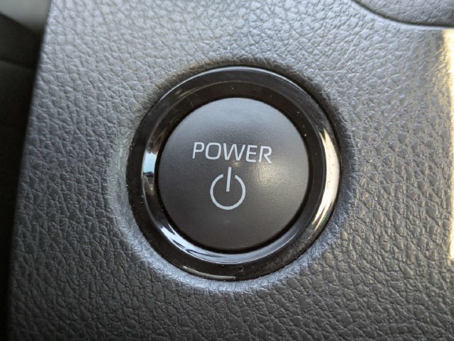 Used 2025 Toyota Camry XSE FWD image 28