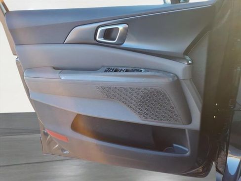 New 2026 Kia Carnival LXS image 15