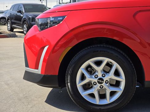 Used 2024 Kia Soul LX w/ Option Group 015 image 14