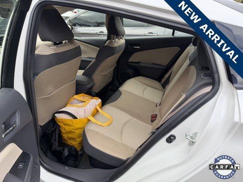 Used 2018 Toyota Prius Two image 5