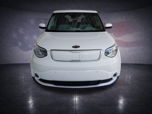 Used 2017 Kia Soul EV + FWD image 8