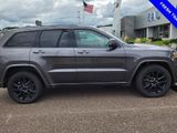 Used 2018 Jeep Grand Cherokee Altitude image 3