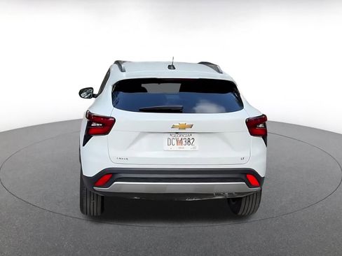 Used 2025 Chevrolet Trax LT image 12