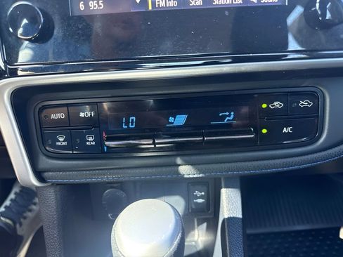 Used 2017 Toyota Corolla SE w/ Protection Package FWD image 15