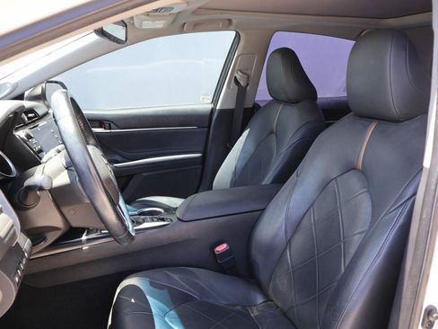 Used 2018 Toyota Camry XLE w/ Driver Assist Package FWD image 9
