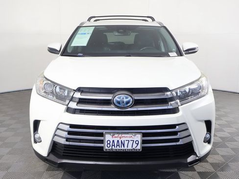 Used 2017 Toyota Highlander Limited w/ Carpet Mat Package AWD/4WD image 2