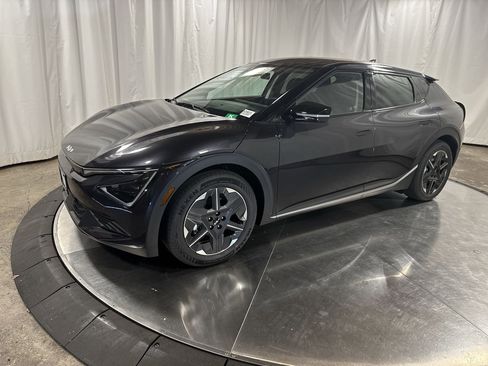 New 2025 Kia EV6 Light image 1