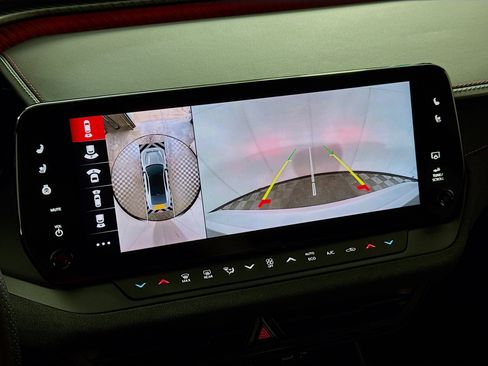 Used 2024 Dodge Charger Daytona Scat Pack w/ Plus Group image 3