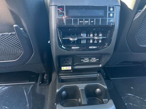 New 2025 Jeep Grand Cherokee L Altitude image 25