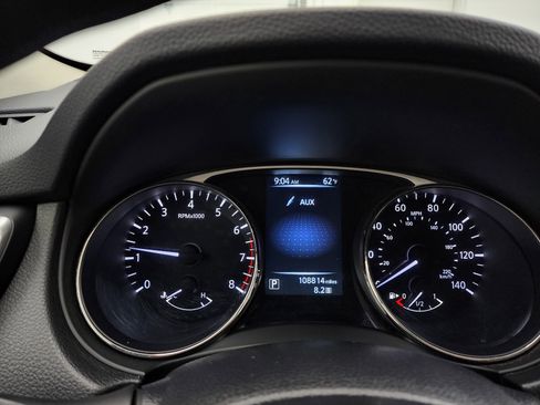 Used 2016 Nissan Rogue SV image 10