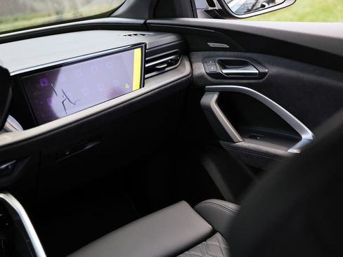 New 2026 Audi SQ5 Prestige AWD/4WD image 30