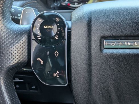 Used 2020 Land Rover Range Rover Velar R-Dynamic S image 10