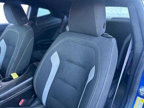 Used 2017 Chevrolet Camaro SS RWD image 14