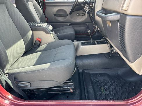 Used 2004 Jeep Wrangler Sport image 19