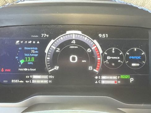 Used 2025 Toyota Sequoia Platinum AWD/4WD image 35