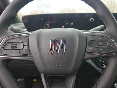 New 2026 Buick Envista Avenir image 24