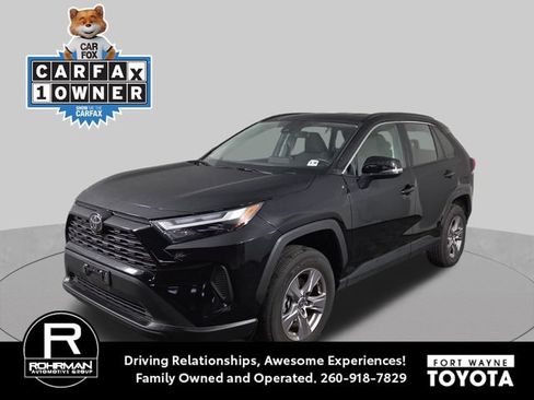 Used 2025 Toyota RAV4 XLE AWD/4WD image 1