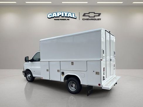 New 2025 Chevrolet Express 3500 w/ Power Convenience Package image 11
