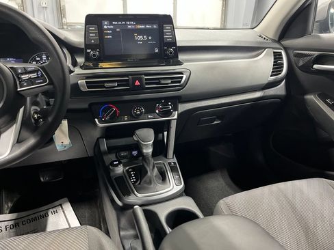 Used 2021 Kia Seltos LX AWD/4WD image 24