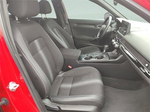 Used 2023 Honda Civic Sport image 32