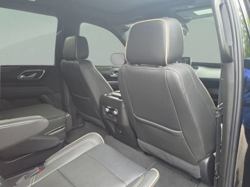 Used 2022 GMC Yukon SLT w/ SLT Premium Package RWD image 26