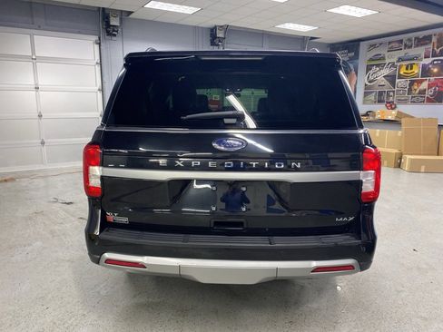 Used 2024 Ford Expedition Max XLT image 6
