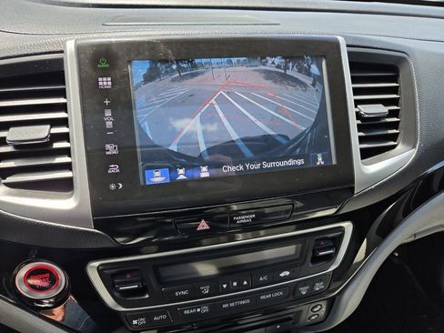 Used 2016 Honda Pilot Elite image 37