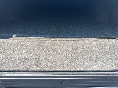 Used 2019 Ford F150 Lariat w/ Equipment Group 502A Luxury AWD/4WD image 5