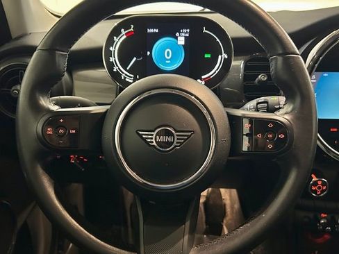 Used 2022 MINI Cooper 4-Door Hardtop FWD image 24
