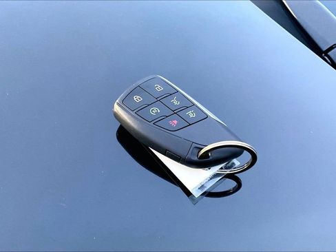 Used 2023 GMC Yukon Denali image 12