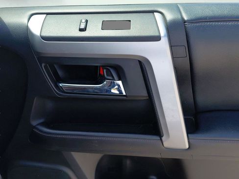 Used 2018 Toyota 4Runner Limited AWD/4WD image 14