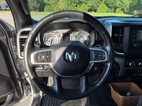 Used 2022 RAM 1500 Big Horn AWD/4WD image 14