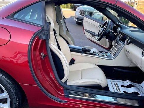 Used 2019 Mercedes-Benz SLC 300 image 7