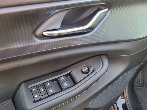 New 2025 Jeep Grand Cherokee Altitude image 16