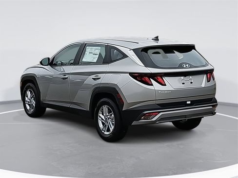 New 2026 Hyundai Tucson SE image 7