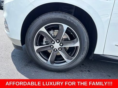 Used 2021 Buick Enclave Essence w/ LPO, Touring Package FWD image 9