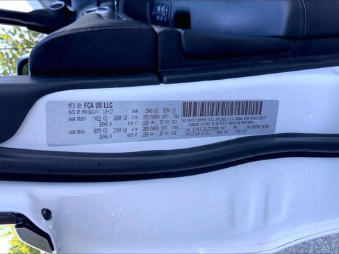 Used 2018 Jeep Grand Cherokee Summit AWD/4WD image 34