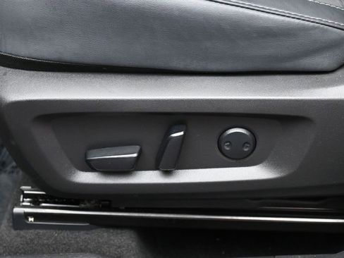 Used 2024 Mitsubishi Outlander SE Black Edition FWD image 12