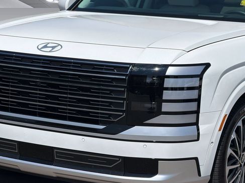 Used 2026 Hyundai Palisade Calligraphy FWD image 12