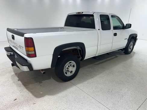 Used 2000 Chevrolet Silverado 2500 W/T w/ Firm Ride Suspension Pkg image 5
