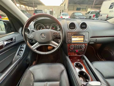 Used 2012 Mercedes-Benz GL 450 4MATIC image 4